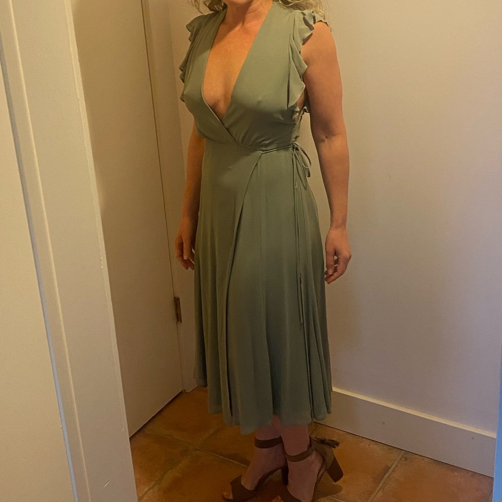 Reformation Women’s Light Green Wrap Midi length gorgeous dress! Small Petite
